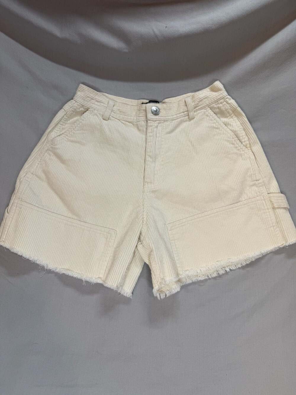 Forever 21 Cream Corduroy Raw Hem Shorts Size M